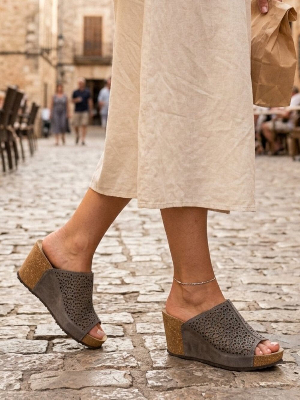 Modabella grey leather sandals